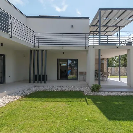 Nyaraló Lounge Kapelana